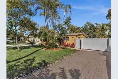 607 W Perry Street, Lantana, FL 33462 - Photo 6