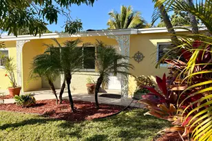 607 W Perry St, Lantana, FL 33462 - Photo 2