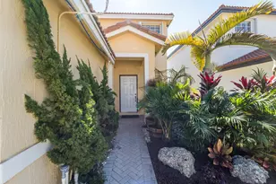 3944 Crescent Creek Dr, Coconut Creek, FL 33073 - Photo 2