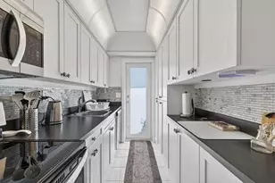 1221 Hillsboro Mile, Pompano Beach, FL 33062 - Photo 12