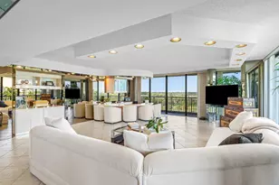 2427 Presidential Way, West Palm Beach, FL 33401 - Photo 4