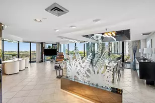 2427 Presidential Way, West Palm Beach, FL 33401 - Photo 2