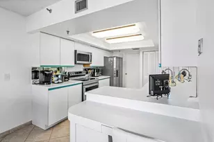 2427 Presidential Way, West Palm Beach, FL 33401 - Photo 10