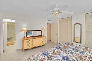 2600 Diana Dr, Hallandale Beach, FL 33009 - Photo 14