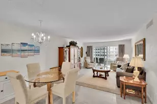 2600 Diana Dr, Hallandale Beach, FL 33009 - Photo 10