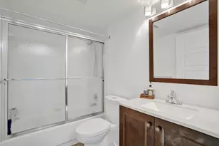 2334 S Cypress Bend Dr, Pompano Beach, FL 33069 - Photo 14