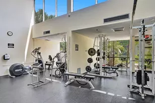 2334 S Cypress Bend Dr, Pompano Beach, FL 33069 - Photo 16