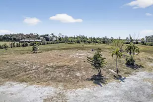 16296 Deer Path Ln, Wellington, FL 33470 - Photo 38