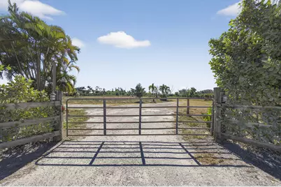 16296 Deer Path Lane, Wellington, FL 33470 - Photo 4