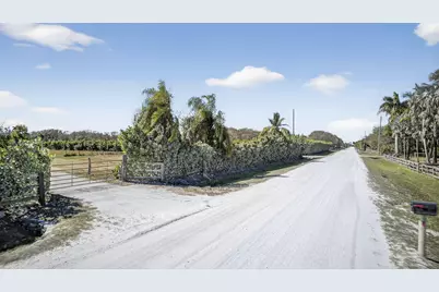 16296 Deer Path Lane, Wellington, FL 33470 - Photo 20