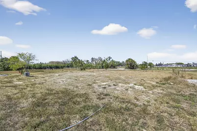 16296 Deer Path Lane, Wellington, FL 33470 - Photo 10