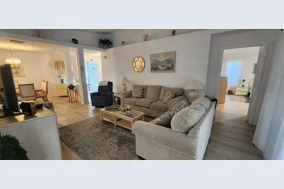 6049 Travelers Way, Fort Pierce, FL 34982 - Photo 4