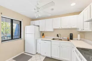 4266 Deste Ct, Lake Worth Beach, FL 33467 - Photo 4