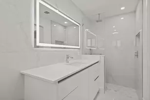 979 NW 8th St, Boca Raton, FL 33486 - Photo 46