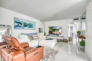 330 Andover M, West Palm Beach, FL 33417 - Photo 2