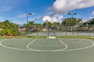 9819 Lago Dr, Boynton Beach, FL 33472 - Photo 26