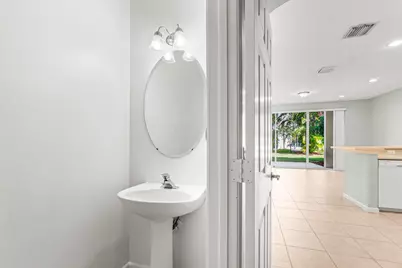9819 Lago Drive, Boynton Beach, FL 33472 - Photo 10