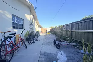 1107 Woodcrest Rd W, West Palm Beach, FL 33417 - Photo 44