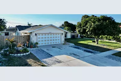 1107 Woodcrest Road W, West Palm Beach, FL 33417 - Photo 2