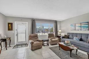 3012 Oakridge A, Deerfield Beach, FL 33442 - Photo 4