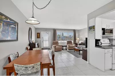 3012 Oakridge A, Deerfield Beach, FL 33442 - Photo 8