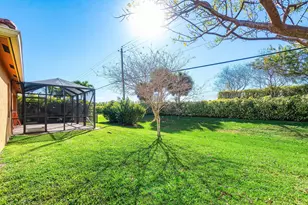 10636 Ivanhoe Ln, Wellington, FL 33414 - Photo 32