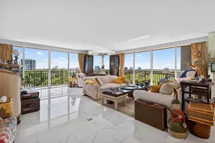 2427 Presidential Way, West Palm Beach, FL 33401 - Photo 2