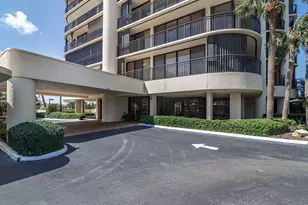 2427 Presidential Way, West Palm Beach, FL 33401 - Photo 2