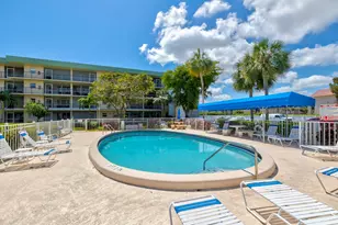 806 SE 7th St, Deerfield Beach, FL 33441 - Photo 1