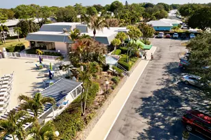 18081 SE Country Club Dr, Jupiter, FL 33469 - Photo 14
