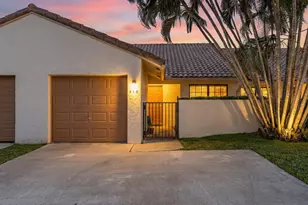 418 Cottonwood Pl, Boca Raton, FL 33431 - Photo 2