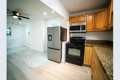 412 Columbus Parkway #2, Hollywood, FL 33021 - Photo 2