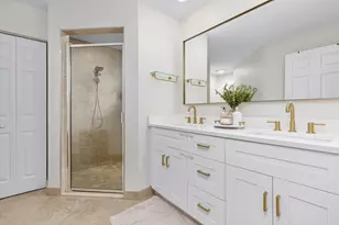 248 NE 9th St, Delray Beach, FL 33444 - Photo 18