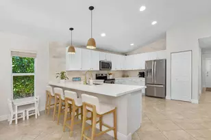 248 NE 9th St, Delray Beach, FL 33444 - Photo 10