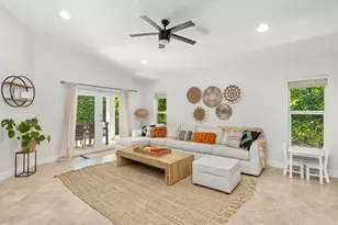 248 NE 9th St, Delray Beach, FL 33444 - Photo 12