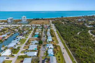 914 Shorewinds Dr, Fort Pierce, FL 34949 - Photo 32