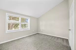 914 Shorewinds Dr, Fort Pierce, FL 34949 - Photo 16