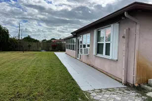 1561 SE Appamattox Terrace, Port Saint Lucie, FL 34952 - Photo 6
