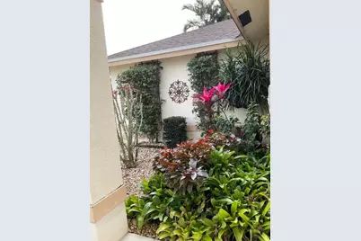 2056 SW Idaho Lane, Port Saint Lucie, FL 34953 - Photo 4