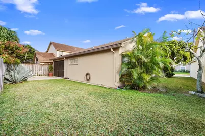 13011 Blue Lake Drive, Wellington, FL 33414 - Photo 20