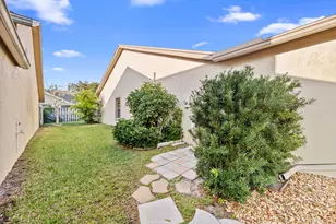 13011 Blue Lake Dr, Wellington, FL 33414 - Photo 20