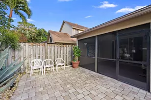 13011 Blue Lake Dr, Wellington, FL 33414 - Photo 8