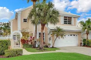 12 Brighton Ct, Palm Beach Gardens, FL 33418 - Photo 1