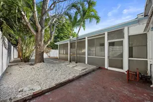 841 Highland Dr, West Palm Beach, FL 33405 - Photo 24