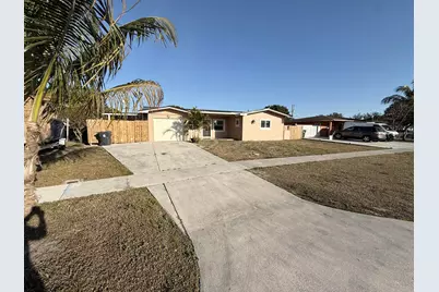 2550 Lakehaven Road, West Palm Beach, FL 33415 - Photo 2