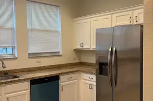 833 Millbrae Ct, West Palm Beach, FL 33401 - Photo 4