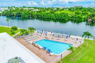 10 Colonial Club Dr, Boynton Beach, FL 33435 - Photo 24