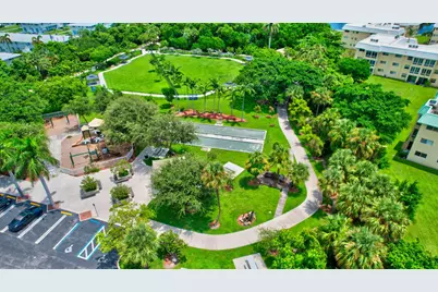 10 Colonial Club Drive #305, Boynton Beach, FL 33435 - Photo 32