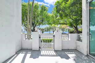 300 S Australian Ave, West Palm Beach, FL 33401 - Photo 4
