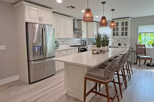 106 Periwinkle Dr, Hypoluxo, FL 33462 - Photo 4
